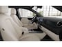 Mercedes-Benz B-klasse 250 e Luxury Line | Beige bekleding | Panoramadak | Trekhaak | Verwarmd stuur | Elektrische achterklep |