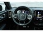 Volvo XC40 2.0 T4 R-Design | Kunstlederen/Alcantara Bekleding | Lichtmetalen Velgen 20" | R-Design Exterieur | Keyless Entry/Start | Cruise Control Adaptief | Dodehoekdetectie Met Correctie | LED Koplampen | 4-Spaaks Geperforeerd Lederen Sportstuurwiel