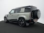 Land Rover Defender 2.0 P300e 110 X-Dynamic SE | Cold Climate Pack | Elek. Trekhaak | Extended Black Exterior Pack | Comfort and Convenience Pack | Glazen schuif-/kanteldak | 22" | Treeplanken | Spatlappen |