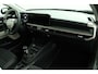 Kia Stonic 1.0 T-GDi MHEV GT-Line DEMO - Stoel/Stuur verwarming - Parkeer sensoren - Achteruitrij camera - Schuif/Kantel dak - Apple Carplay/Android Auto - Keyless entry - Navigatie - Fabrieskgarantie t/m 14-01-2033
