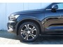 Volvo XC40 T3 Inscription | Trekhaak | Premium audio by Harman Kardon | Getint glas | Verwarmbare voorstoelen | Achteruitrijcamera | Elektrische achterklep | Parkeersensor voor