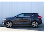 Volvo XC40 T3 Inscription | Trekhaak | Premium audio by Harman Kardon | Getint glas | Verwarmbare voorstoelen | Achteruitrijcamera | Elektrische achterklep | Parkeersensor voor