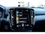 Volvo XC40 T3 Inscription | Trekhaak | Premium audio by Harman Kardon | Getint glas | Verwarmbare voorstoelen | Achteruitrijcamera | Elektrische achterklep | Parkeersensor voor