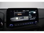 Hyundai Kona Electric EV Premium 64 kWh 3- Fase SOH 94,8% | Warmtepomp | Camera | Leer | Head-Up Display