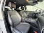 Hyundai Kona Electric EV Premium 64 kWh / NL Auto / 3 Fase AC-Lader / Lederen Bekleding / Dealer Onderhouden / Stoel- en Stuurverwarming / Stoelventilatie / Elektrisch Verstelbare Stoel / Navigatie / Camera /