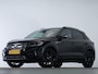 Volkswagen T-Roc R-Line 1.5 TSI 150 PK DSG | Black Style | LED IQ | Trekhaak | Achteruitrijcamera | Navigatie | Stoelverwarming |