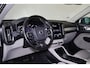 Volvo XC40 T5 Recharge Inscription - Panorama/schuifdak - Harman/Kardon audio - Parkeercamera achter - Verwarmde voorstoelen - Parkeersensoren voor & achter - Elektr. bedienb. voorstoelen met geheugen links - Draadloze tel. lader - Cruise control - Extra getint glas - Elektr. inklapbare trekhaak - 18' LMV