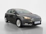 Ford Focus 1.0 Titanium Trekhaak | Lm Velgen | Navigatie | Parkeer sensoren |