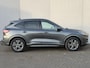 Ford Kuga 2.5 PHEV ST-Line X / B&O / Panoramadak / Afn. Trekhaak 1500 Kg / Dealer Onderhouden / HUD / ACC / Navigatie / Winterpack / Stoel & Stuurwiel verwarming / Camera / Elektr. stoelen / Elektr. Achterklep / Apple Carplay & Android Auto / Sportonderstel / Dodehoek /