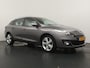 Renault Megane Estate 1.2 TCe Collection - Navigatie - Parkeersensoren V+A - Achteruitrijcamera