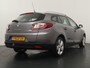 Renault Megane Estate 1.2 TCe Collection - Navigatie - Parkeersensoren V+A - Achteruitrijcamera
