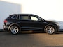 Volkswagen Tiguan Allspace 1.5 TSI R-Line Business+ 150pk DSG | Navigatie | Trekhaak | Elek. achterklep | LED Matrix | Winterpakket | Camera | App Connect |