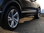 Volkswagen Tiguan Allspace 1.5 TSI R-Line Business+ 150pk DSG | Navigatie | Trekhaak | Elek. achterklep | LED Matrix | Winterpakket | Camera | App Connect |