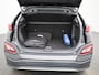 Hyundai Kona Electric EV Fashion 64 kWh | Apple Carplay/Android Auto | Cruise Control | Climate Control | Achteruitrijcamera | Head-Up Display | Stoelverwarming | Lichtmetalen Velgen |