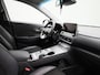 Hyundai Kona Electric EV Fashion 64 kWh | Apple Carplay/Android Auto | Cruise Control | Climate Control | Achteruitrijcamera | Head-Up Display | Stoelverwarming | Lichtmetalen Velgen |
