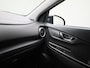 Hyundai Kona Electric EV Fashion 64 kWh | Apple Carplay/Android Auto | Cruise Control | Climate Control | Achteruitrijcamera | Head-Up Display | Stoelverwarming | Lichtmetalen Velgen |