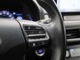 Hyundai Kona Electric EV Fashion 64 kWh | Apple Carplay/Android Auto | Cruise Control | Climate Control | Achteruitrijcamera | Head-Up Display | Stoelverwarming | Lichtmetalen Velgen |