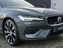 Volvo V60 B4 AUT7 197PK Essential Edition Bright **DIRECT LEVERBAAR** 20" Lichtmetalen velgen | Lederen bekleding | Climate Pack | Driver Assist Pack | Charcoal hemebekleding | Bright exterieuraccenten