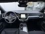 Volvo V60 B4 AUT7 197PK Essential Edition Bright **DIRECT LEVERBAAR** 20" Lichtmetalen velgen | Lederen bekleding | Climate Pack | Driver Assist Pack | Charcoal hemebekleding | Bright exterieuraccenten