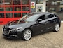 Mazda 3 2.0 SkyActiv-G 120 SkyLease GT *TREKHAAK/CRUISE/HEAD UP*