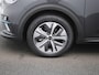 Kia Niro EV e-Niro ExecutiveLine 64 kWh | Apple Carplay / Android Auto | Stoelverwarming/Koeling | Lederen Bekleding | Camera | Privacy Glass |