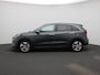 Kia Niro EV e-Niro ExecutiveLine 64 kWh | Apple Carplay / Android Auto | Stoelverwarming/Koeling | Lederen Bekleding | Camera | Privacy Glass |