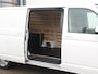Volkswagen Transporter 2.0 TDI L2H1 28 Bulli | Trekhaak | Adaptive cruise | Navigatie 'Pro' | Versterkte vering | Parkeersensoren | LED |