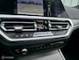 BMW 3-Serie 330e M-pakket / Pano / HUD / / Memory / Full