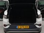 Volkswagen ID.4 First 77 kWh incl. wegklapbare trekhaak | | SoH 88,7 % | Apple Carplay | Navigatie | Achteruitrij camera | Verwarmde voorruit | Voorstoelen verwarmd | Spraakbediening | Wegklapbare trekhaak | Parkeersensoren voor en achter |