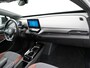 Volkswagen ID.4 First 77 kWh incl. wegklapbare trekhaak | | SoH 88,7 % | Apple Carplay | Navigatie | Achteruitrij camera | Verwarmde voorruit | Voorstoelen verwarmd | Spraakbediening | Wegklapbare trekhaak | Parkeersensoren voor en achter |