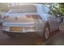 Volkswagen Golf 1.0 eTSI *Life* | Carplay | Adaptive Cruise Control | Camera | Climate Control | Navigatie | PDC | Privacy | Bluetooth |