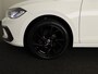 Volkswagen Polo 1.0 TSI Life 95 pk | Navigatie via App | Panoramadak | 17" LM velgen | Parkeersensoren | Adaptieve cruise control | LED koplampen | Stoelverwarming |