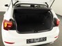 Volkswagen Polo 1.0 TSI Life 95 pk | Navigatie via App | Panoramadak | 17" LM velgen | Parkeersensoren | Adaptieve cruise control | LED koplampen | Stoelverwarming |