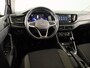 Volkswagen Polo 1.0 TSI Life 95 pk | Navigatie via App | Panoramadak | 17" LM velgen | Parkeersensoren | Adaptieve cruise control | LED koplampen | Stoelverwarming |