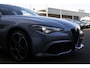 Alfa Romeo Giulia 2.0 T 320PK Veloce Aut.*NL-Auto*Perfect Onderh.*Black Pack/Sportstoelen Leder/Stoelverw./Stuurverw./Apple Carplay-Android/LED/Camera/Memorie/Keyless Entry+Go/Dodehoek/Rijstrook/Parkeersens.V+A/19 inch LM*