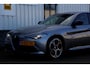 Alfa Romeo Giulia 2.0 T 320PK Veloce Aut.*NL-Auto*Perfect Onderh.*Black Pack/Sportstoelen Leder/Stoelverw./Stuurverw./Apple Carplay-Android/LED/Camera/Memorie/Keyless Entry+Go/Dodehoek/Rijstrook/Parkeersens.V+A/19 inch LM*