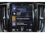Volvo XC60 T8 Recharge AWD Momentum - Panorama/schuifdak - IntelliSafe Assist & Surround - Parkeercamera achter - Verwarmde voorstoelen - Parkeersensoren voor & achter - Volvo On Call - Elektr. inklapbare trekhaak - 19' LMV