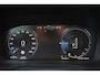 Volvo XC60 T8 Recharge AWD Momentum - Panorama/schuifdak - IntelliSafe Assist & Surround - Parkeercamera achter - Verwarmde voorstoelen - Parkeersensoren voor & achter - Volvo On Call - Elektr. inklapbare trekhaak - 19' LMV