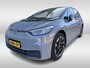Volkswagen ID.3 Life 58 kWh 204pk Navigatie / 18"LM velgen / Zwart dak / App-connect / Parkeersensoren / Keyless-Go State of health is 89%
