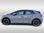 Volkswagen ID.3 Life 58 kWh 204pk Navigatie / 18"LM velgen / Zwart dak / App-connect / Parkeersensoren / Keyless-Go State of health is 89%