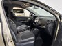 Renault Captur 90PK TCe Intens | Navi | Camera | Cruise Control | Parkeersensoren | Licht & Regen Sensor | Lichtmetalen Velgen | Privacy Glass | Full LED | Armsteun | Licht & Regen Sensor |