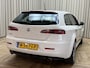 Alfa Romeo 159 Sportwagon 1.7 T TI *Schuifdak* CarPlay, Leder+Stoelverw., BOSE, Xenon, 19" TI, 200PK