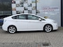 Toyota Prius 1.8 Comfort CLIMA PARKEERSENSOR HEAD UP DISPLAY DEALER ONDERHOUDEN