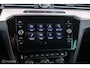 Volkswagen Passat Variant 1.4 TSI ACT Highline Business R | VC | ACC | Camera | Alcantara | Trekhaak | Dealer onderhouden | LED | Rijklaar |