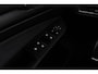 Volkswagen Golf 1.5 eTSI R-Line | Org NL | CarPlay | Climate Control | Stoel-/Stuurverwarming | Sportstoelen |