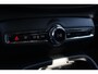Volvo XC40 Recharge P8 AWD R-Design | Adaptieve Cruise Control | Pilot Assist | Harman/Kardon Audiosysteem | Dodehoekherkenning | Warmtepomp | 20" Lichtmetalen velgen | Stoelverwarming | Stuurwielverwarming