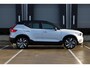Volvo XC40 Recharge P8 AWD R-Design | Adaptieve Cruise Control | Pilot Assist | Harman/Kardon Audiosysteem | Dodehoekherkenning | Warmtepomp | 20" Lichtmetalen velgen | Stoelverwarming | Stuurwielverwarming