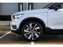 Volvo XC40 Recharge P8 AWD R-Design | Adaptieve Cruise Control | Pilot Assist | Harman/Kardon Audiosysteem | Dodehoekherkenning | Warmtepomp | 20" Lichtmetalen velgen | Stoelverwarming | Stuurwielverwarming