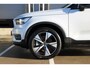 Volvo XC40 Recharge P8 AWD R-Design Lichtmetalen Velgen 19" |Kunstlederen/Alcantara Bekleding | R-Design Exterieur |Google Navigatiesysteem Full Map + Hard Disk | LED koplampen | Electronic Climate Controle | Verwarmende Voorstoelen + Stuurwiel |