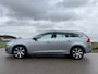 Volvo V60 2.4 D6 AWD Plug-In Hybrid Summum Automaat | Schuif-/Kanteldak | Leder | Navi | 17" Velen | Stoelverwarming | PDC | LED |